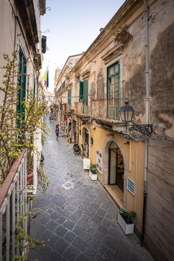 I Tre Balconi Di Via Roma Apartment Syracuse ภายนอก รูปภาพ